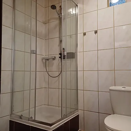 Haus Mit 2 Schlafzimmer In Apartment *